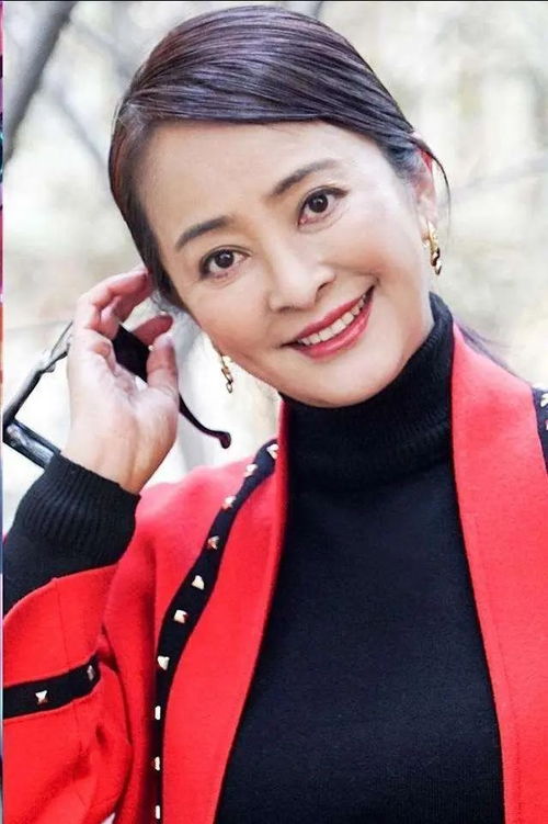一心只想嫁外国男人,三次跨国婚姻皆失败,她为啥不嫁中国男人