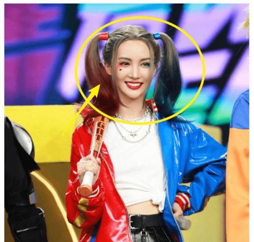 同样是cos小丑女,30岁金晨和关晓彤却不同,差距全都在身材上了