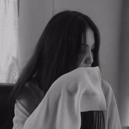 伤感的头像女生真人版qq头像