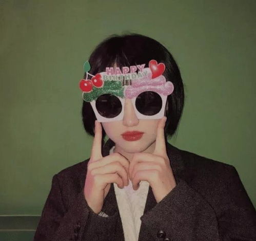妹子刚成年,好奇酒吧有多乱想进去涨姿势,结果被男网友实力劝退