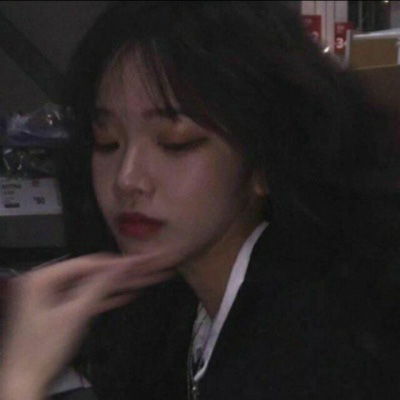 头像女霸气十足黑白冷酷无情