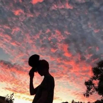 好看的男生背影头像