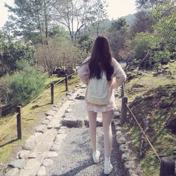 纯洁清新女生头像背后
