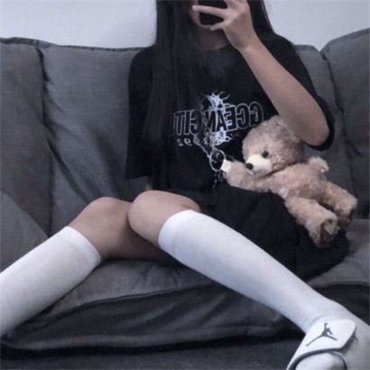 特别伤感的女生头像,其实你的眼泪不值钱