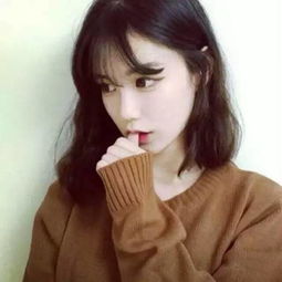 剪了短发不好看一定是太对称了