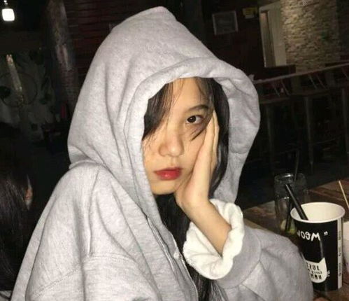 女票说肚子痛的时候,别再说多喝热水了,学学这些高情商回复