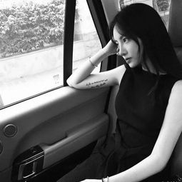 黑白系男女头像若不同心,岂能同行