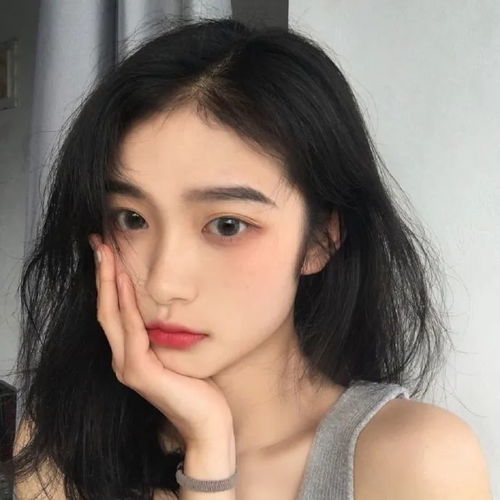 女生头像托腮令人惊艳的都不会来得太早