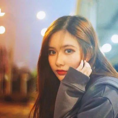 微信头像霸气好看的短发女生头像