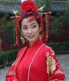 最美不过红妆,刘诗诗楚楚动人,胡静美过赵丽颖