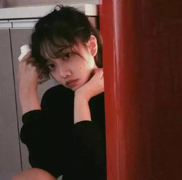 与异性聊天时,晚安后加上4个字,对方才更容易喜欢上你