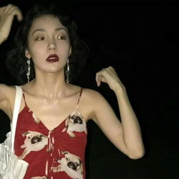 这种头像的女生什么性格,怎么追她这头像不是她自己的,人家在网上找的头像
