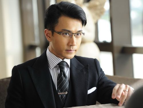 杨幂刘恺威离婚两年,两人差距太过明显,完全活出了两种不同人生