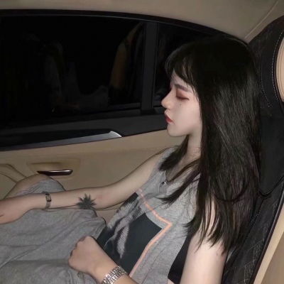 恩爱情侣头像我和你的故事还很长