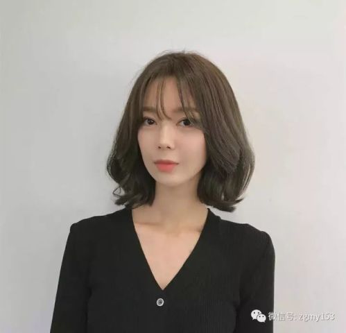 女生短发烫发