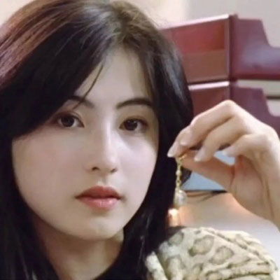 80年代复古港风侧颜美女头像