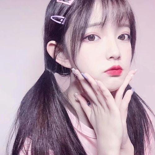 粉妆嫩妹子