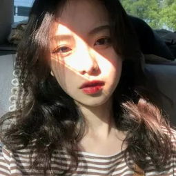 女生头像唯美有气质的长发女生头像