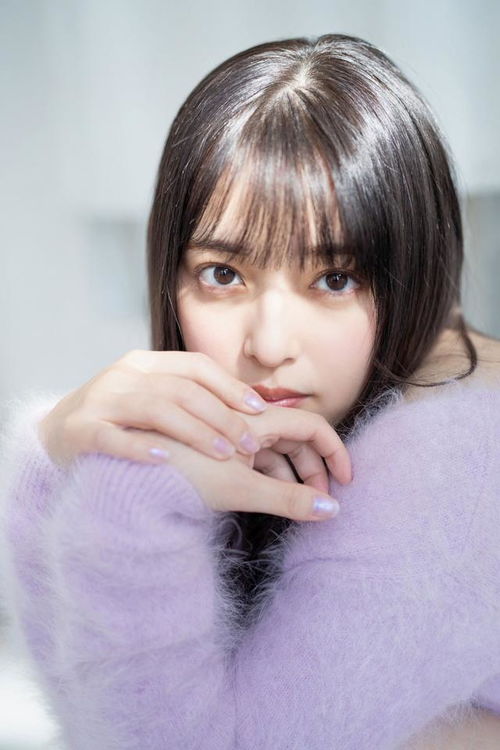 日本气质美女矢作穂香,精致长相仿佛真人洋娃娃,甜美笑容超迷人