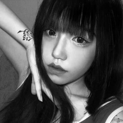 qq头像灰色系列女,做个你最牵挂的女孩子
