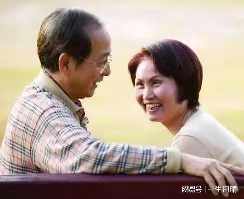 62岁女人自述三进洞房,他让我觉得生活特别美好