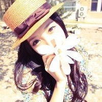 小清新的女生头像唯美点的要意境就像下面这样的