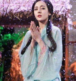 李若彤迪丽热巴赵丽颖杨幂刘诗诗刘亦菲,女星淡妆古装谁清新脱俗