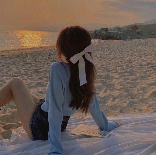 神明也会眷顾的温柔女生头像