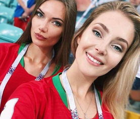 前方高能世界杯美女球迷争奇斗艳太抢镜这位女球迷的侧脸太美