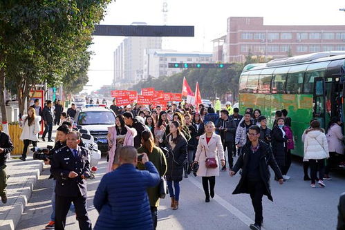 30名美女网红武功巡游,拉开中国首届网红网货节帷幕