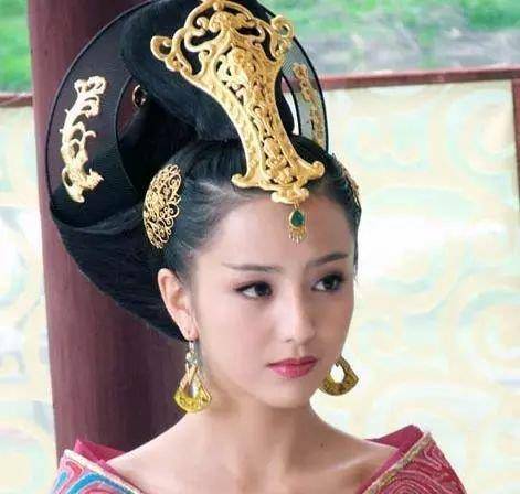 被称古装第一美女,经典角色深入人心,32岁隐退令人惋惜