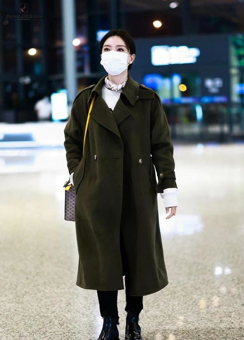45岁的陈数也开始立会穿的人设了机场多套私服,都很出众