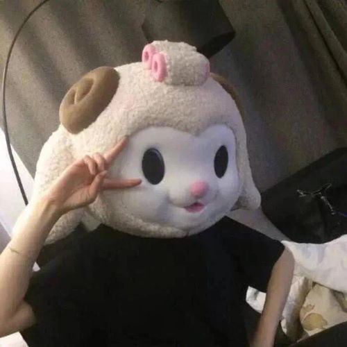有高级又沙雕的女生qq头像吗