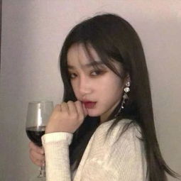 酷酷的女精致女生长发头像