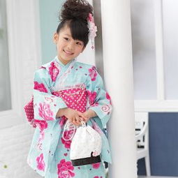 日本夏日烟花祭浴衣美少女出街