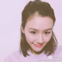 笑容甜美的游泳女神刘湘再晒美照爱运动的女孩都这么可爱么
