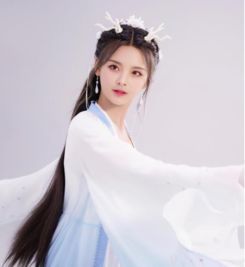 赵丽颖和唐嫣淡出,收视女王宝座虚位以待,杨超越能否补上空缺
