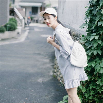 2018文艺气质美女小清新头像做个不哭不闹安静的小女人