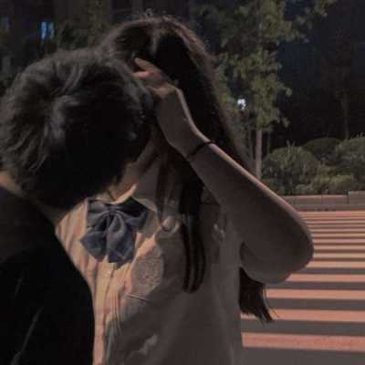 超甜真人情人不露脸头像