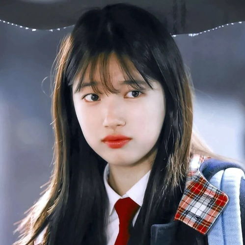 成熟但有点幼稚的女生头像应采儿