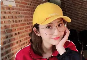 这次真被景甜美到了,一袭抹胸白色纱裙仙气又性感,牛奶肌好迷人