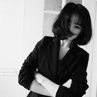 短发头像女生高冷黑白微信头像图片大全