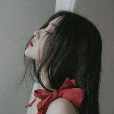 网图女生头像霸气高冷女汉子输给了装逼的萌妹子