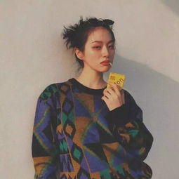 头像我真的太喜欢熬夜了我觉得我上辈子就是个路灯