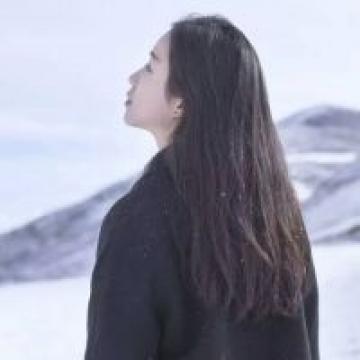 美女头像可爱清新微信版2019喜欢一个不可能的人久了