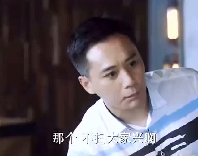 小情侣吵架分手,女孩希望男友开口挽留,怎知两次机会都被他放弃了