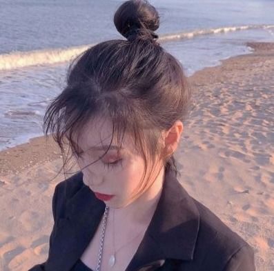 后来发现曾经以为熬不过去的日子也不过只是一座小坎
