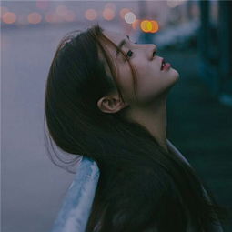 孤独黑暗头像女生真人伤感头像