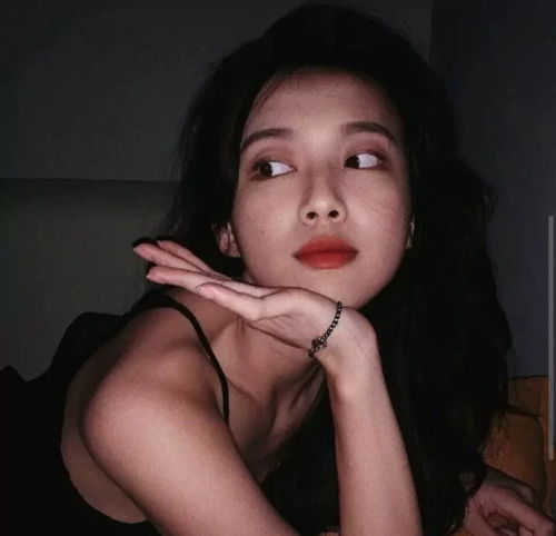 ins纯欲风女头