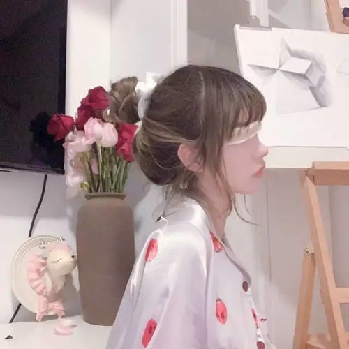 今日份不露脸女生真人头像他要是喜欢早就来找你了女头